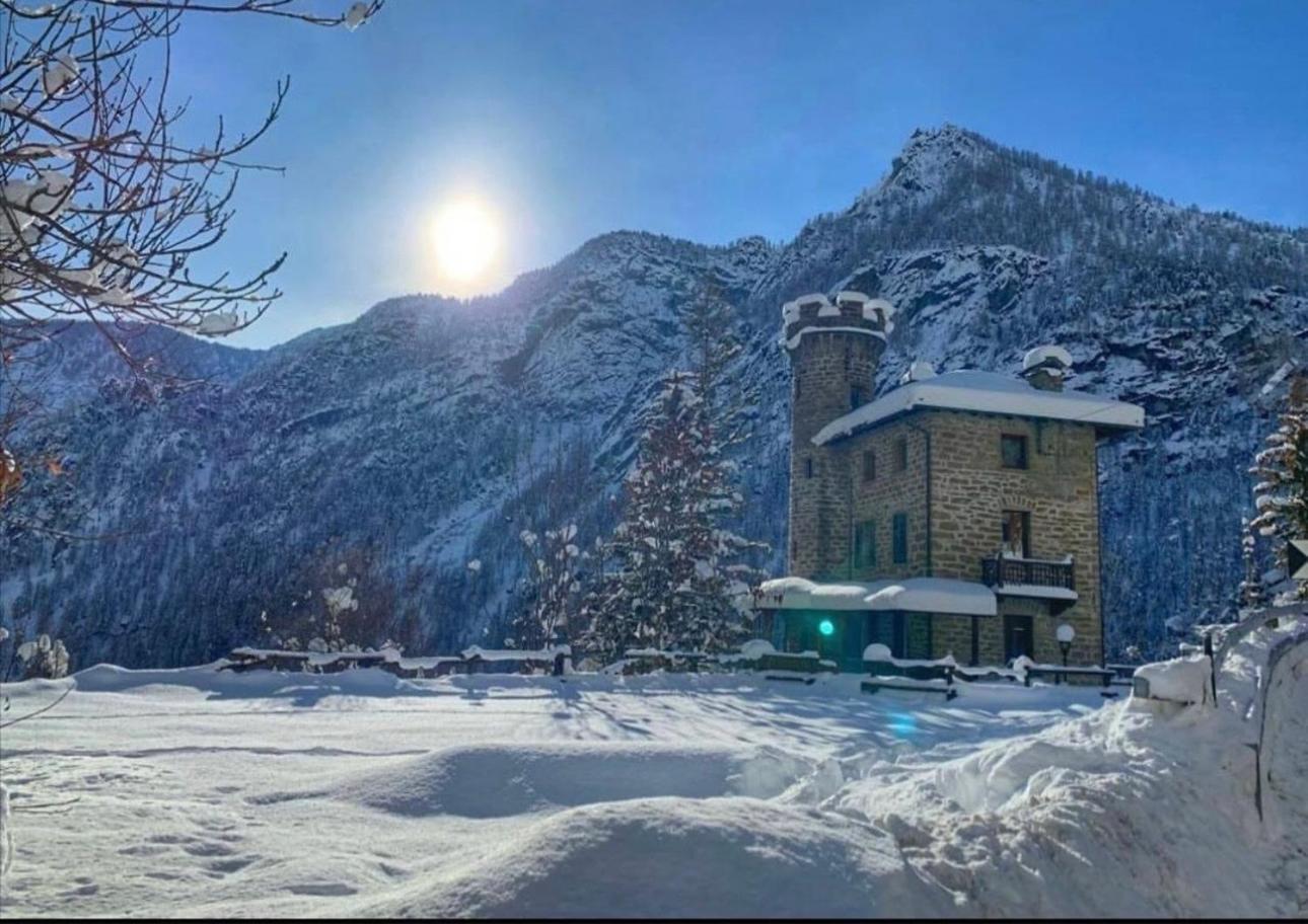 Il Castello Nel Bosco, Appartamento Torrente Champorcher Exterior foto