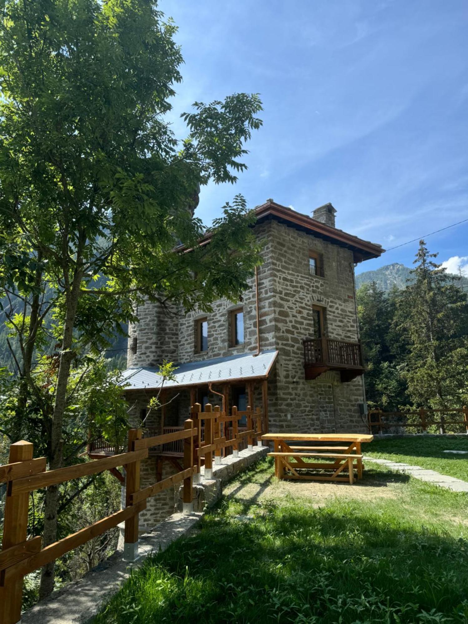 Il Castello Nel Bosco, Appartamento Torrente Champorcher Exterior foto